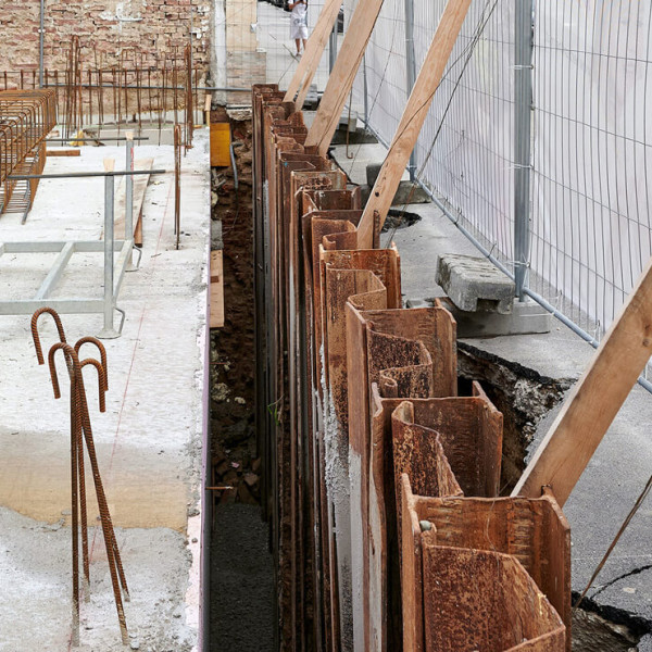 Wanddistanz zur Grundstückssicherung